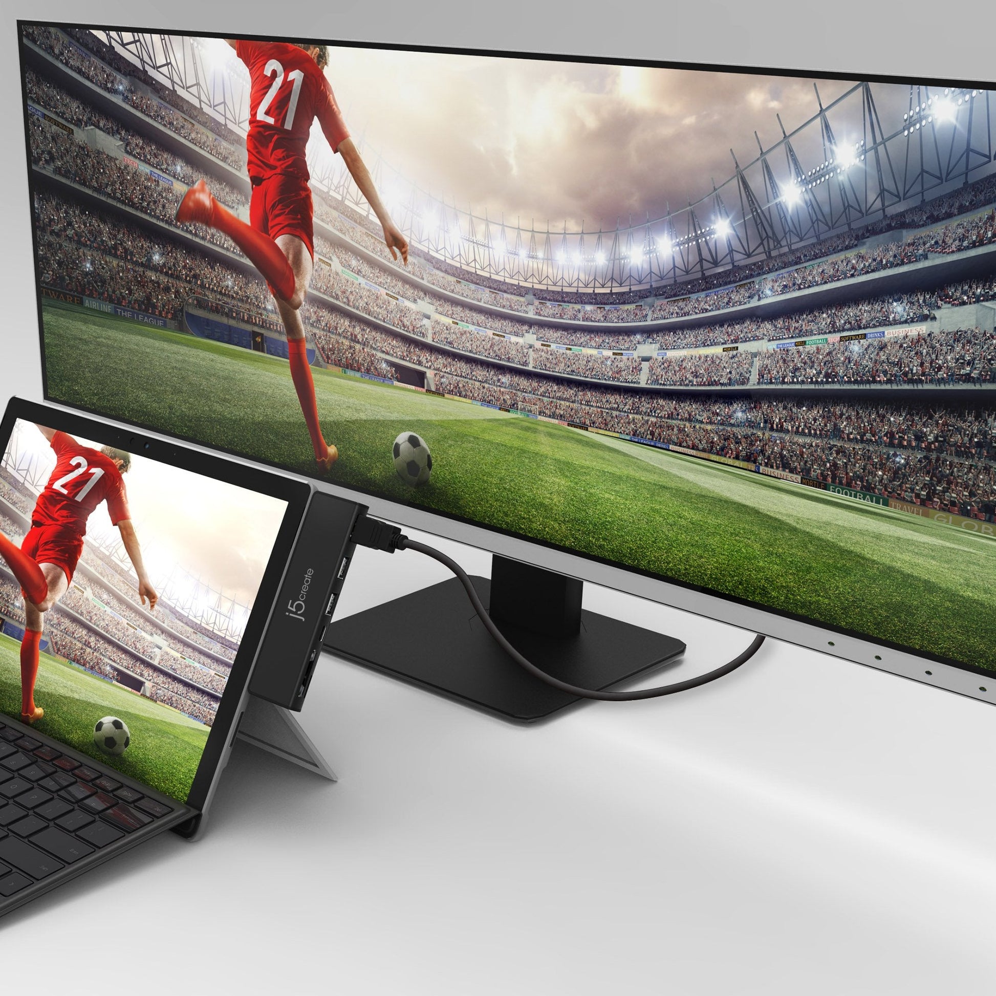 
j5create ULTRADRIVEMINIDOCK™ for Surface™ Pro 7 (JCD324B)